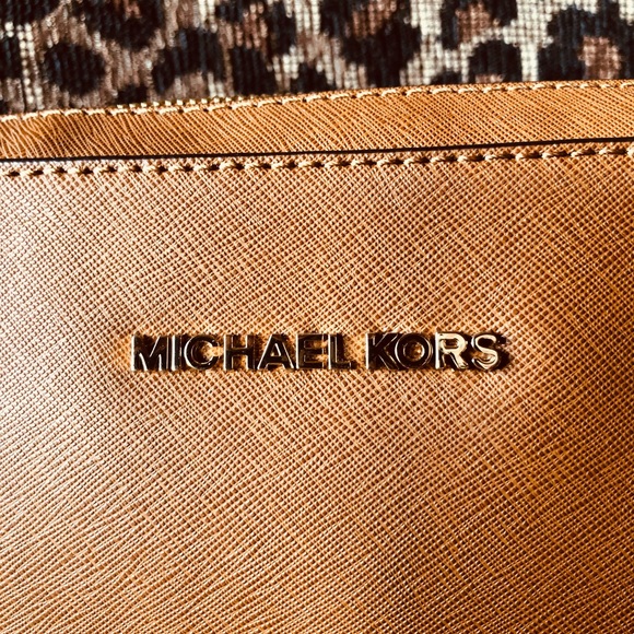 ❤️ MICHAEL KORS JET CROSSBODY - Picture 8 of 8